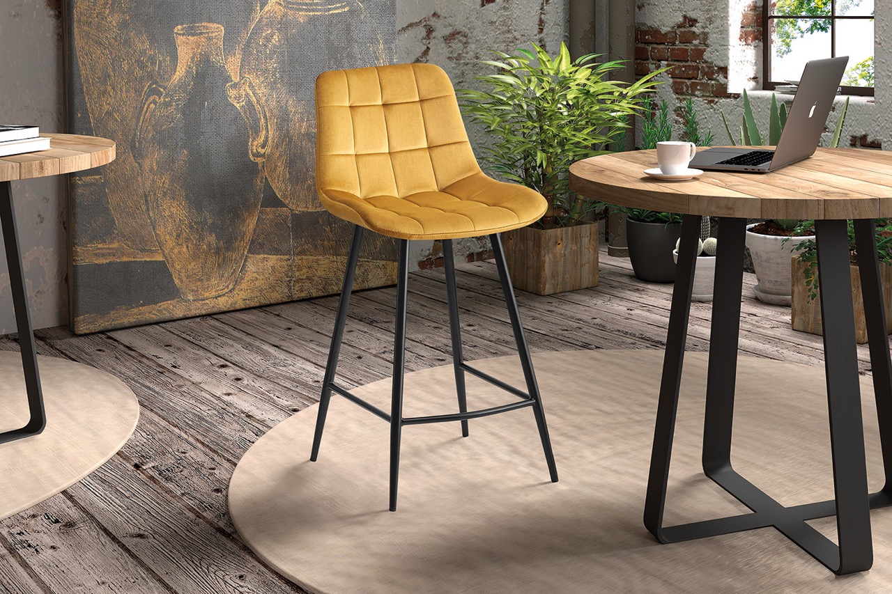 DanjouBoda-Chaise-Bar-Juta-Rousseau