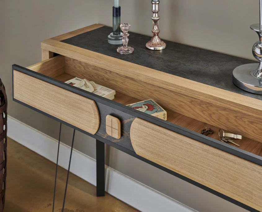 DanjouBoda-Console-Omega-Girardeau
